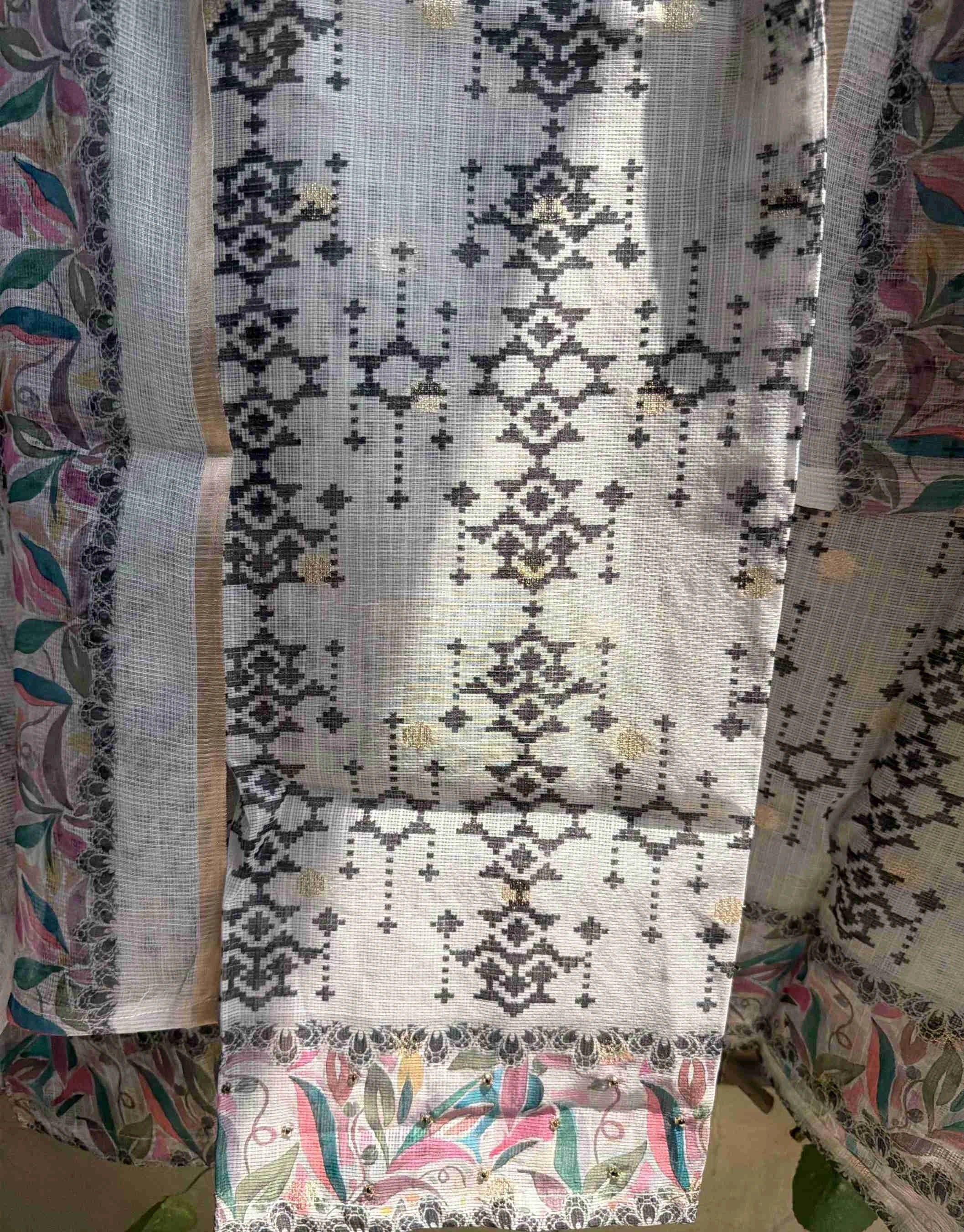 Mehrnoor Kota Doria Suit Set