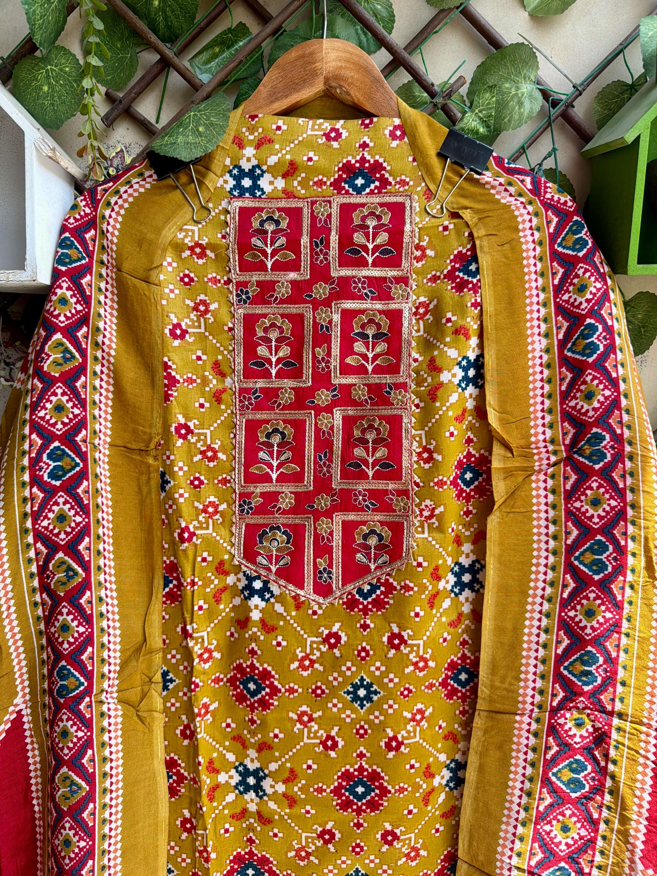 Surmayi Heritage Suit Set – Mustard Gold