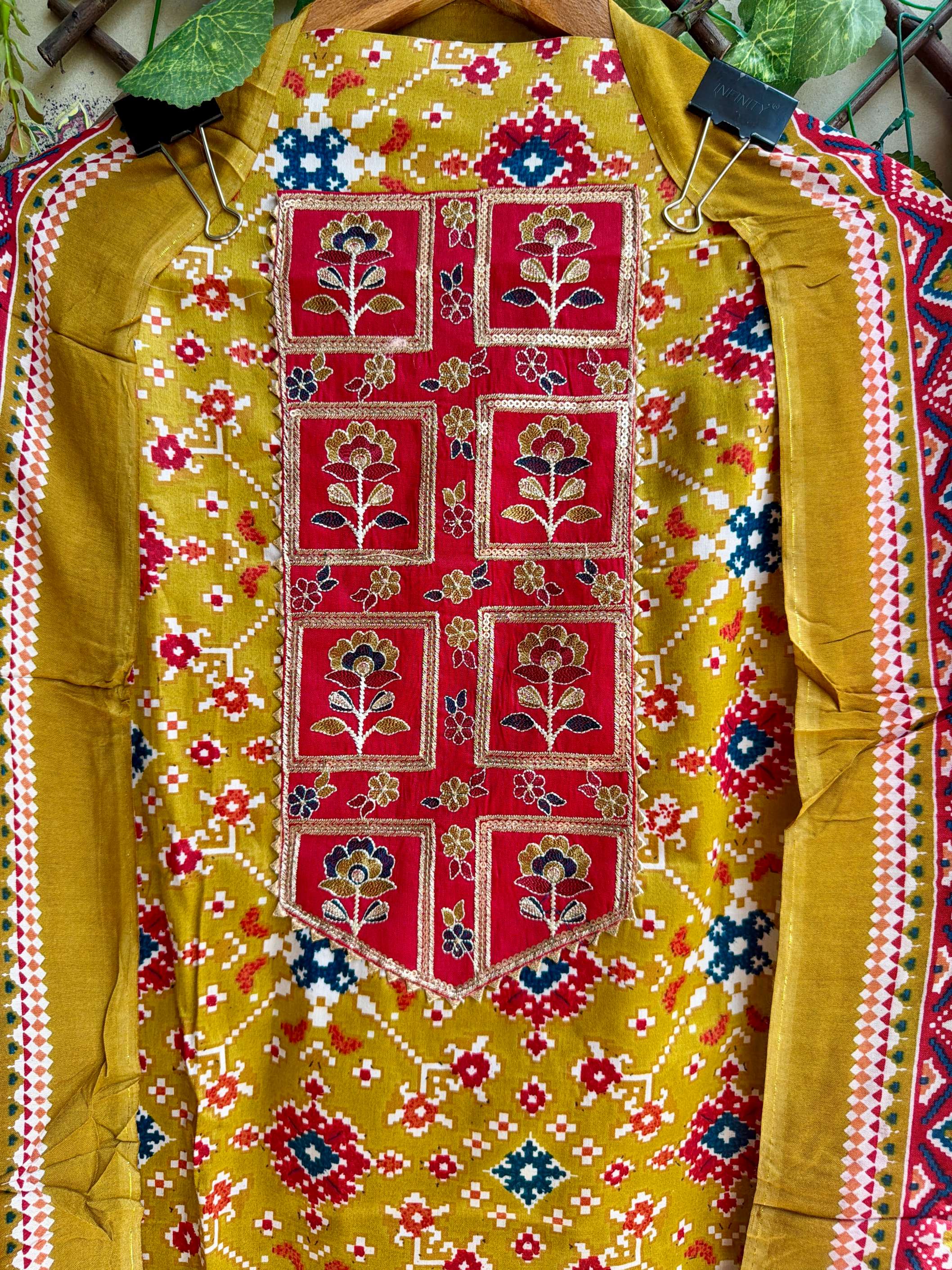 Surmayi Heritage Suit Set – Mustard Gold