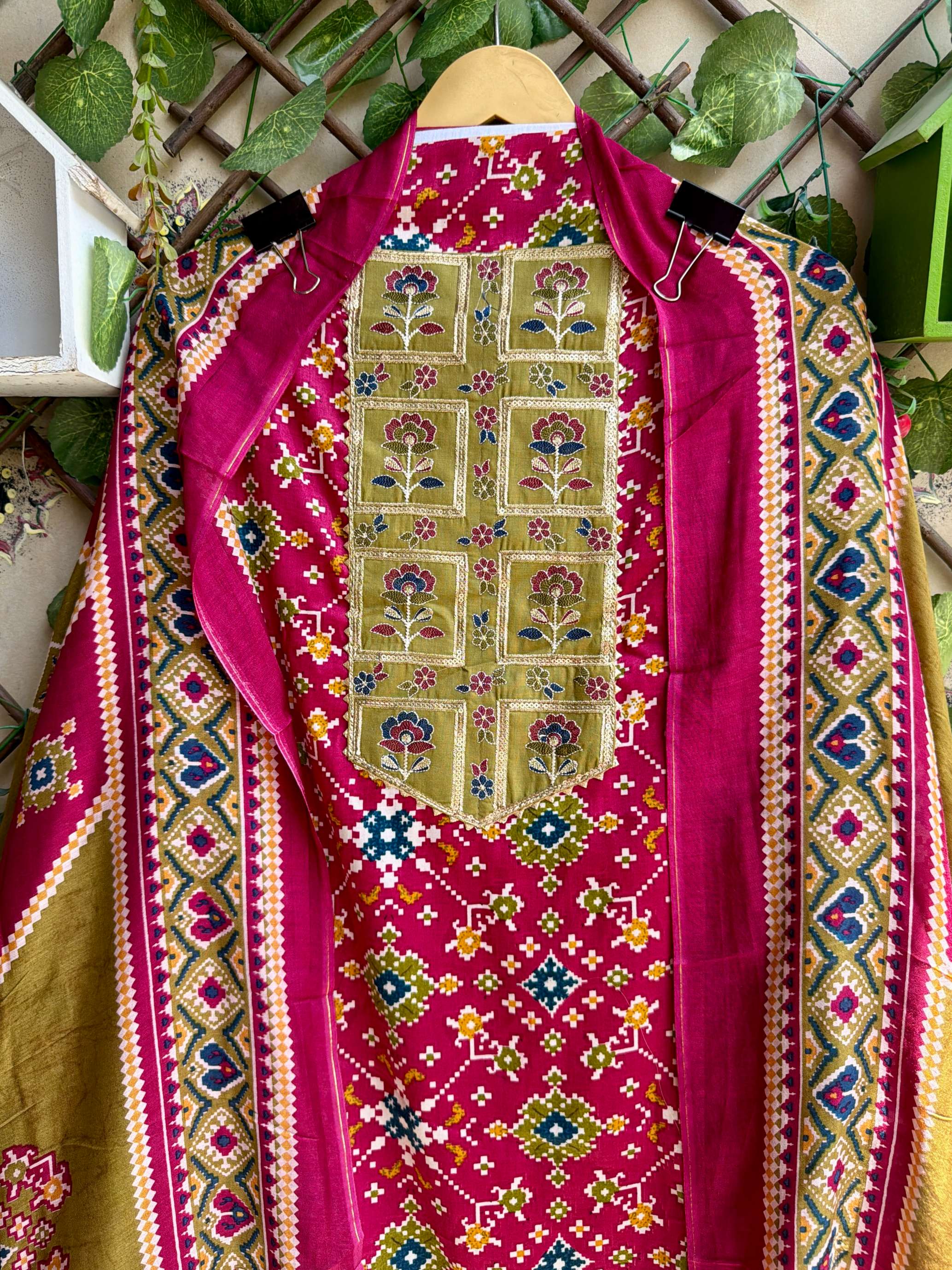 Surmayi Heritage Suit Set – Royal Fuchsia