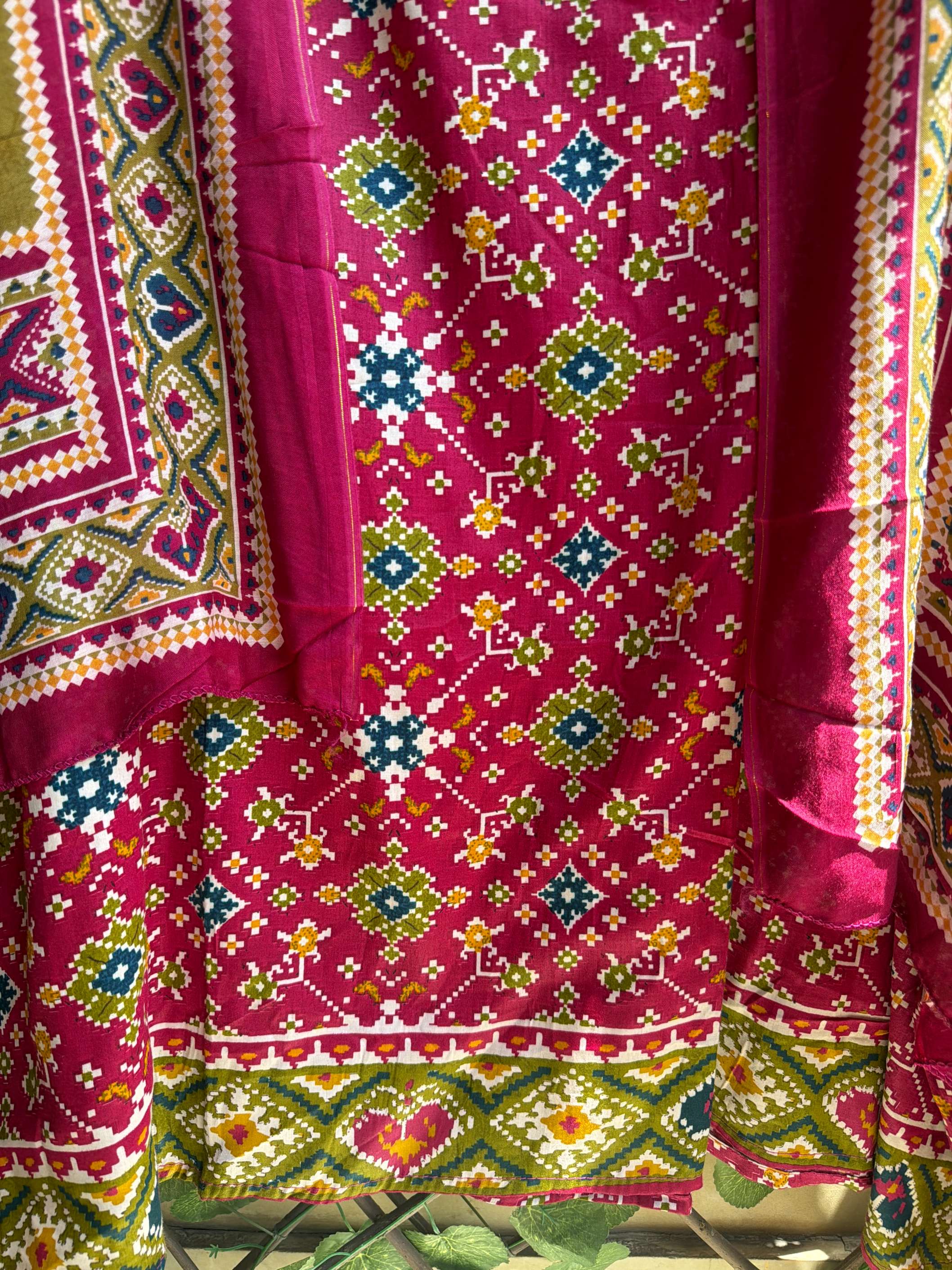 Surmayi Heritage Suit Set – Royal Fuchsia