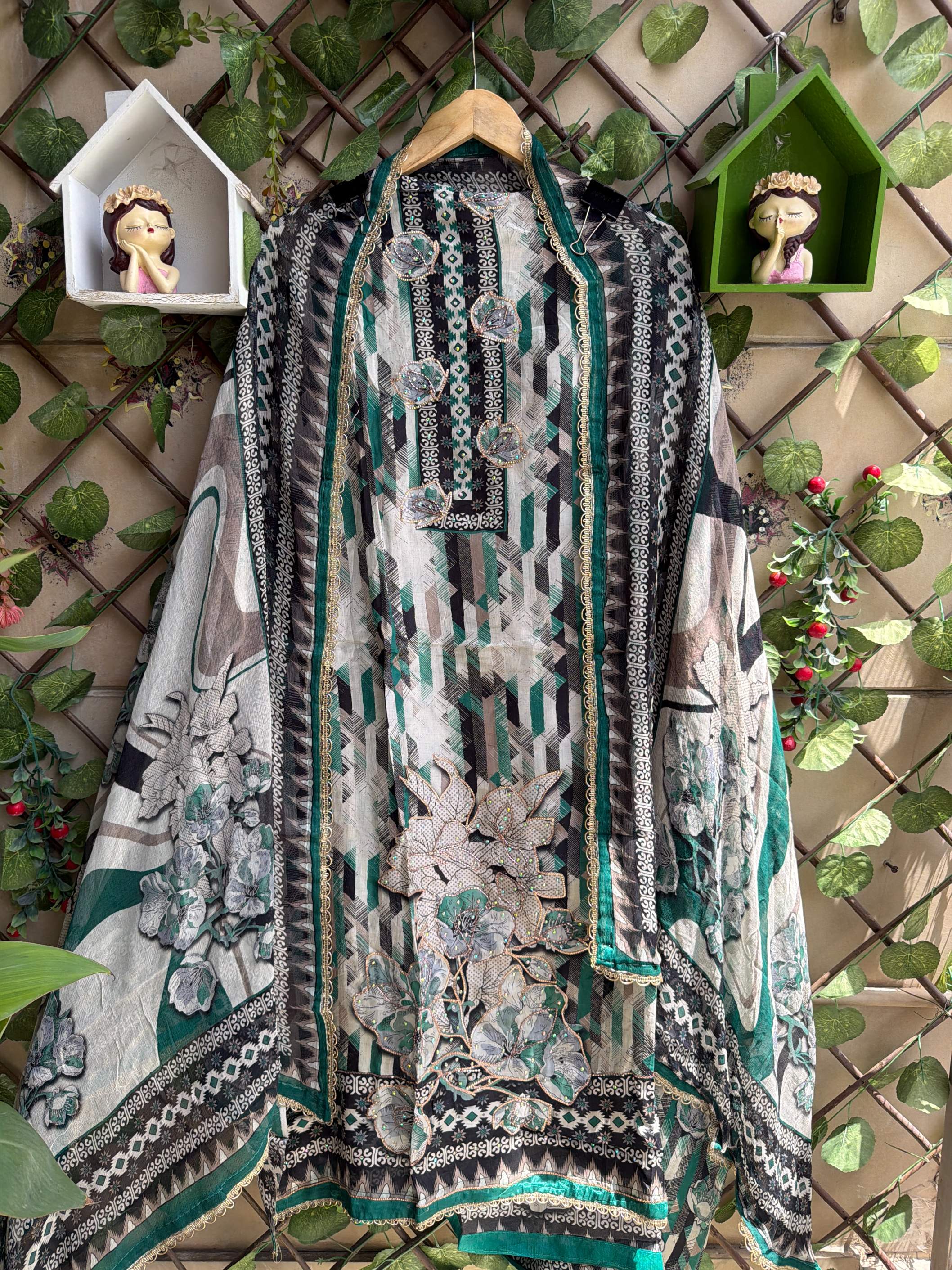 Suhana Royale Suit Set – Emerald