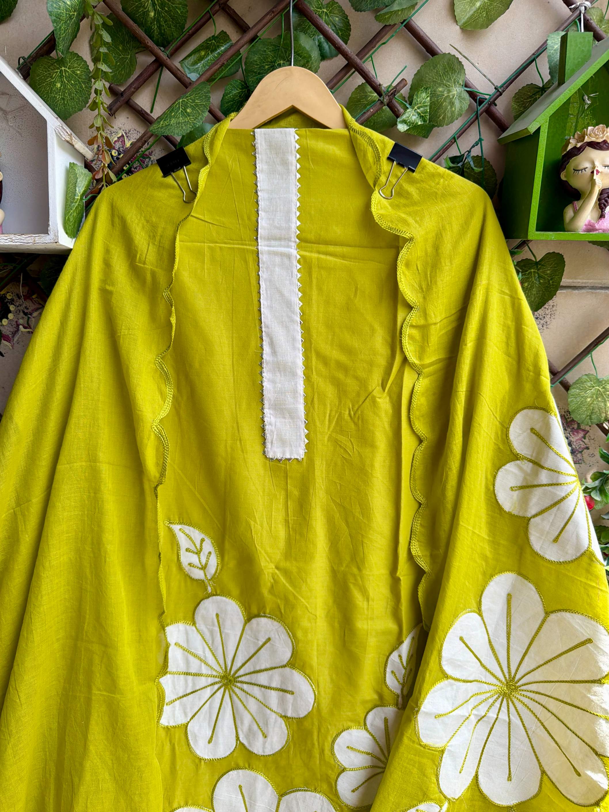 Elara Floral Suit Set – Parrot Green