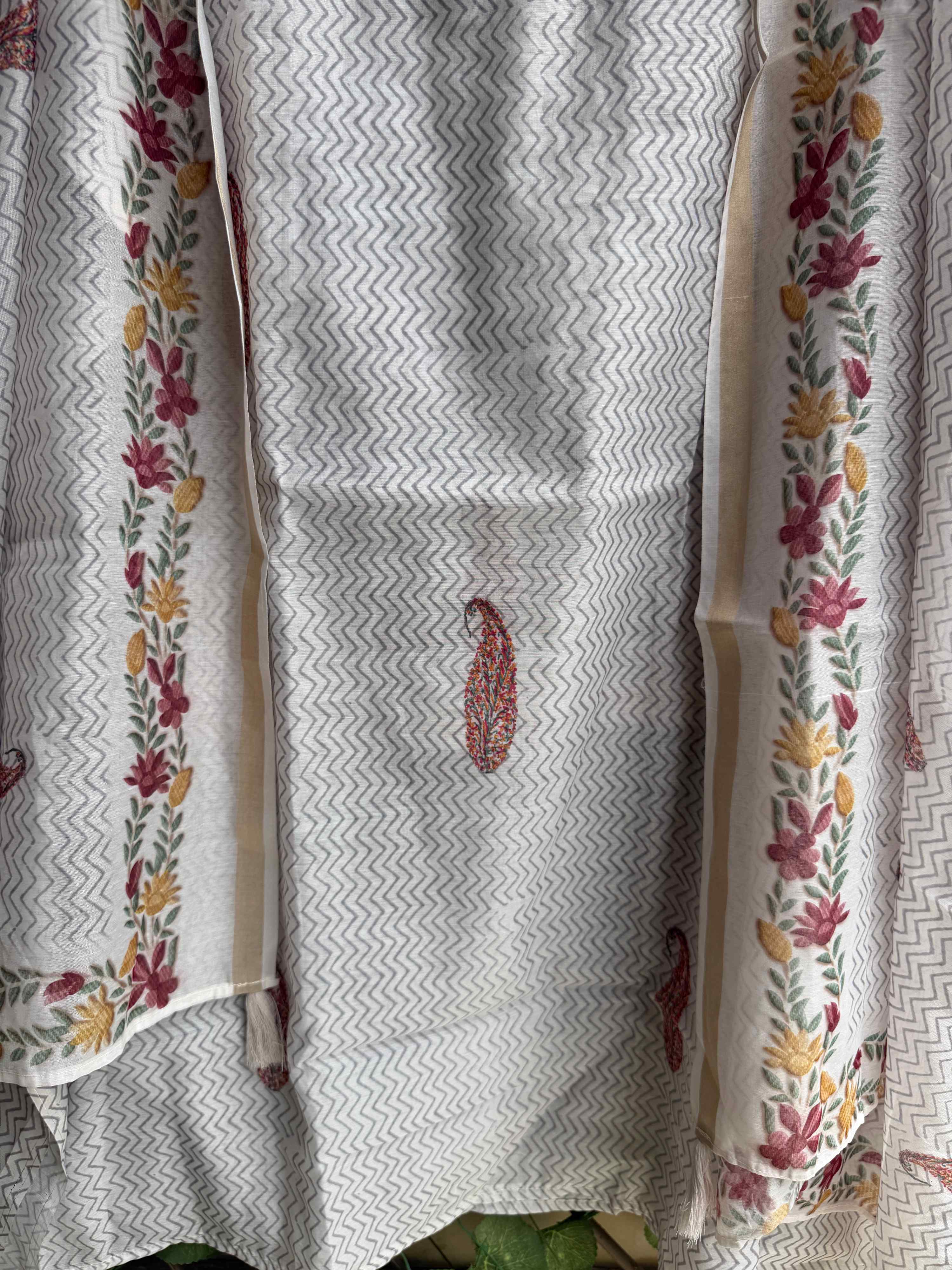 Gulrang Ivory Suit Set