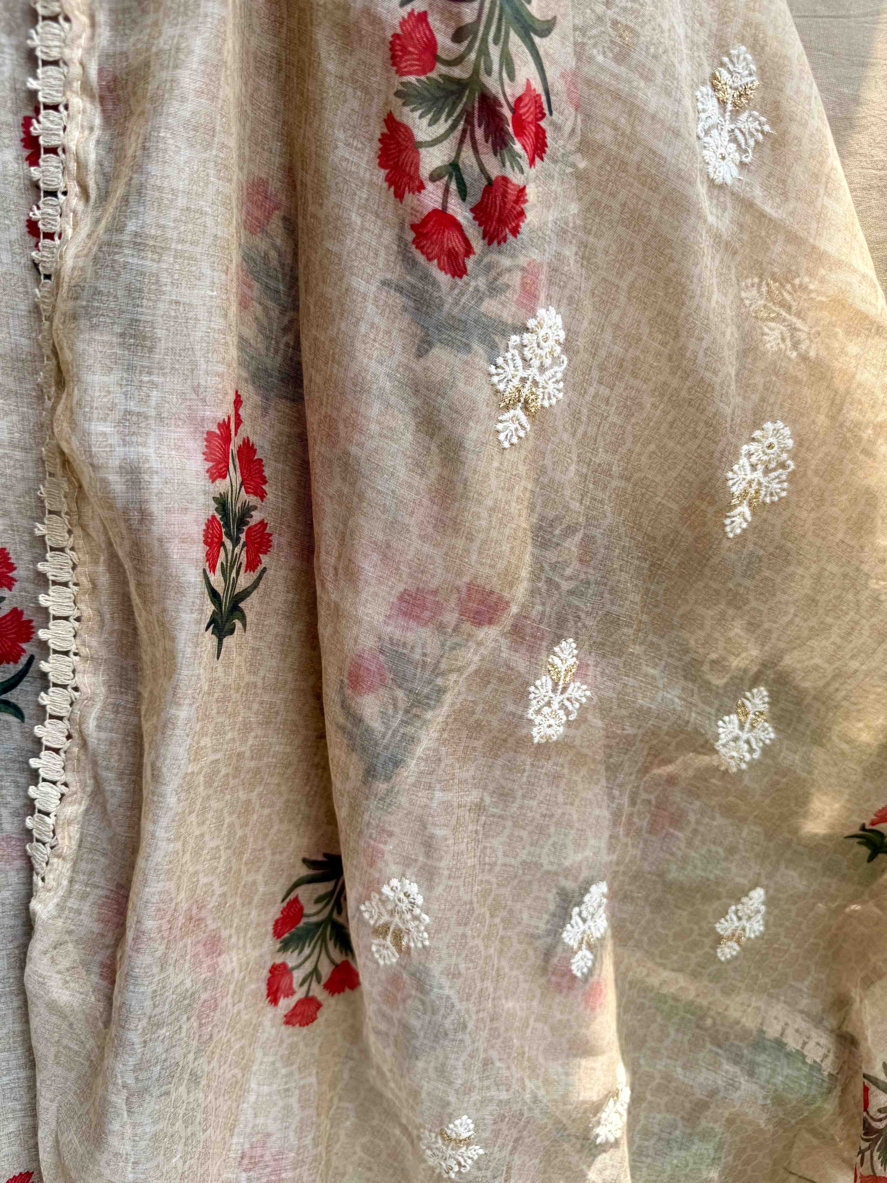 Noor Bagh – Ivory Beige
