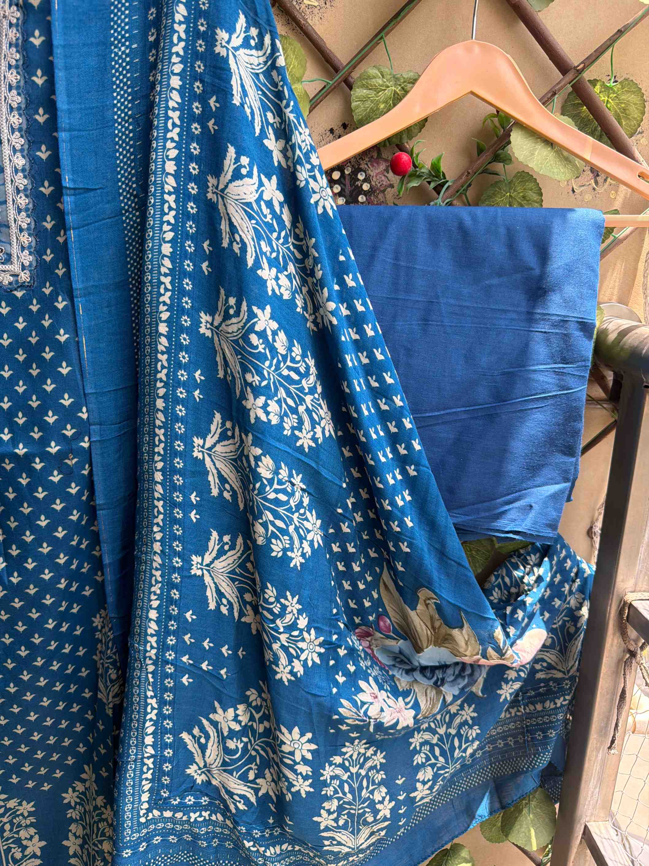Noor-e-Gul – Royal Blue