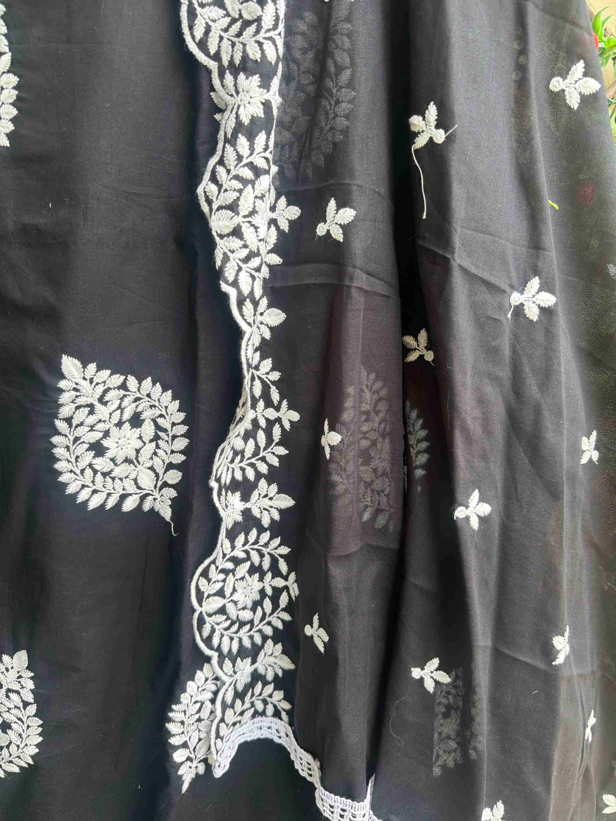 Gulrukh – Classic Black